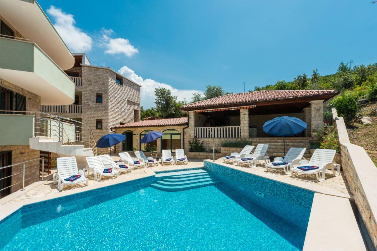 Apartments Villa Elena 3 察夫塔特 外观 照片
